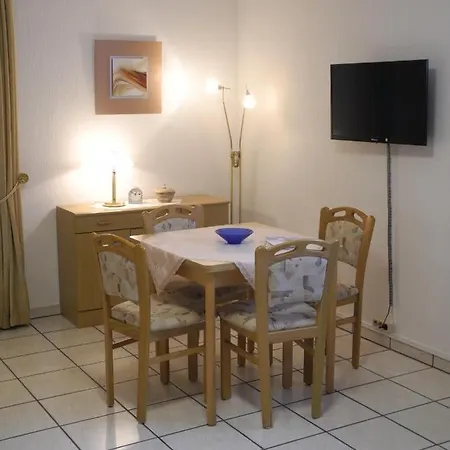 Ferienwohnung Heinen Andernach Esterno foto
